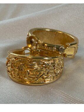 Trifari Vintage Gold Confetti Hoop Earrings Textured Wide Clip Style 1"